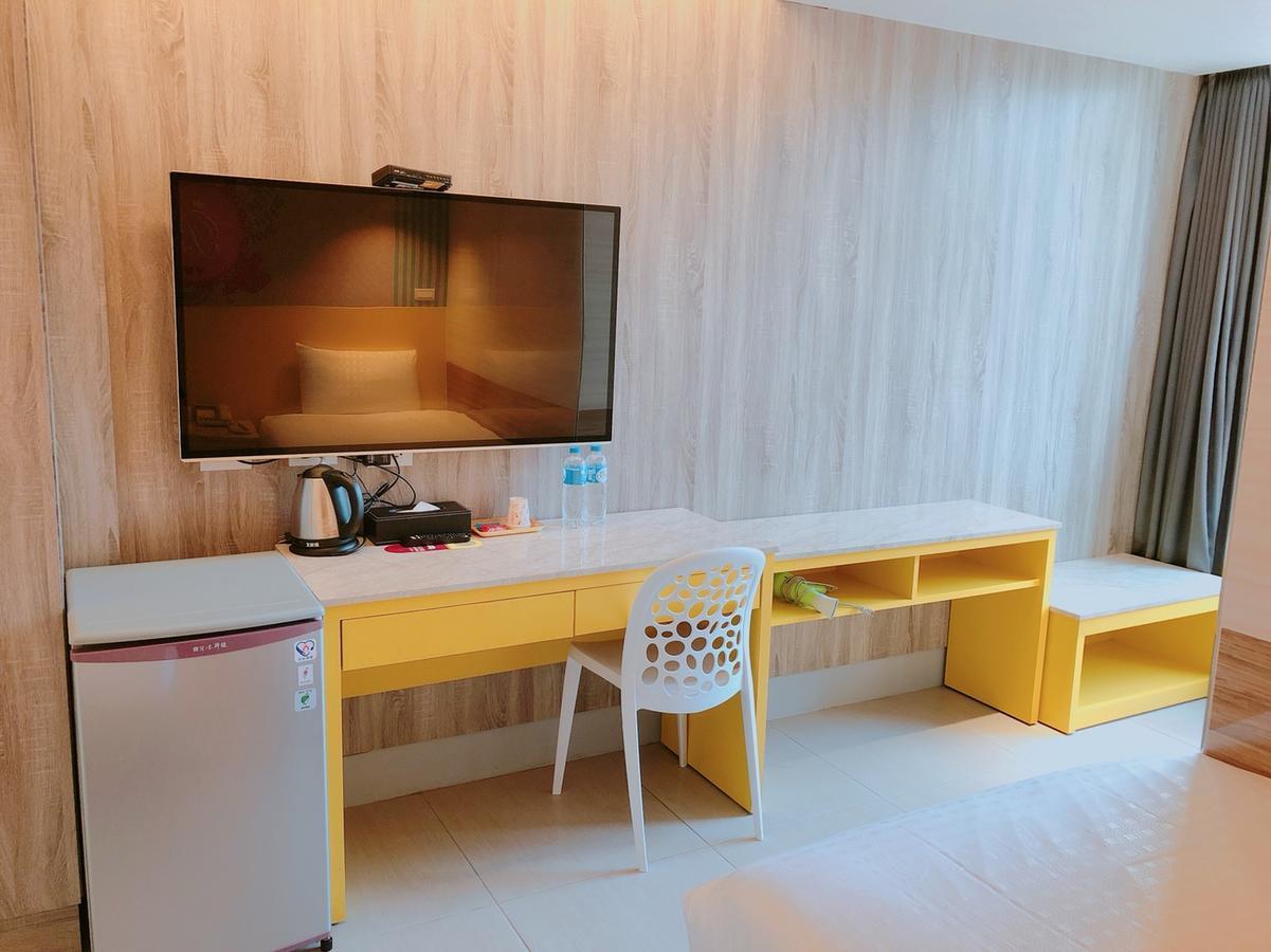 P&E Hotel Tainan Exterior foto